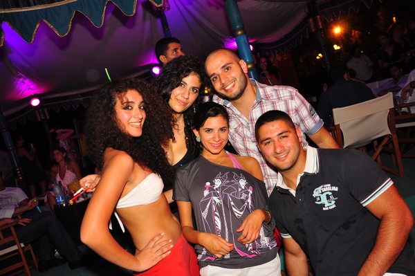 Night Beach Party @ Edde Sands